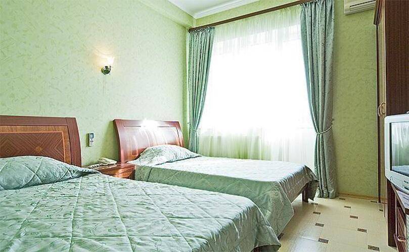RS Royal Hotel