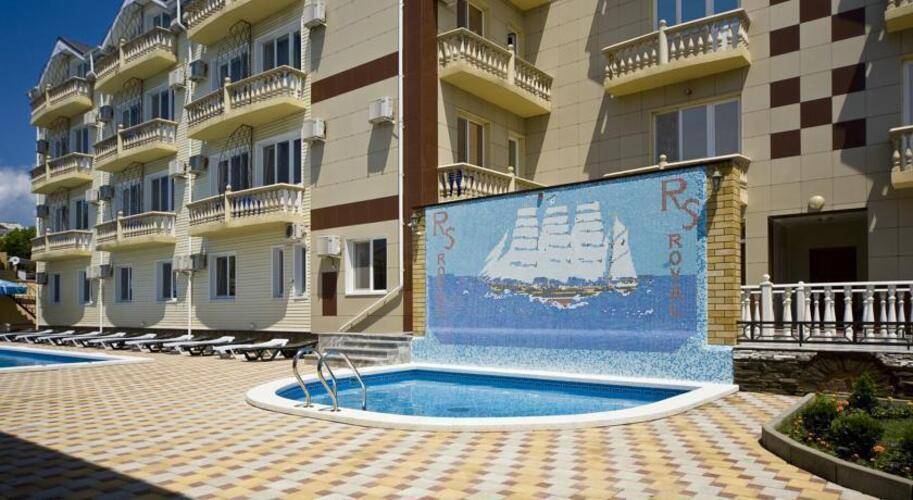 RS Royal Hotel