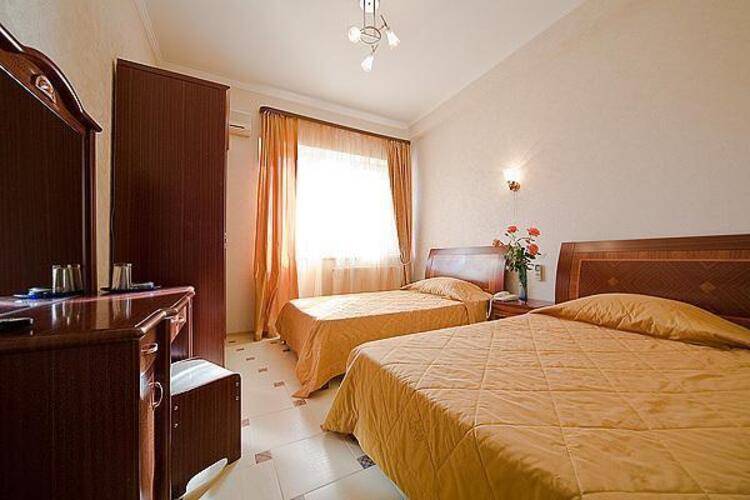RS Royal Hotel