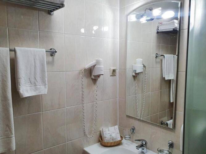 Амакс Сафар