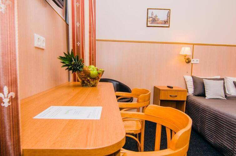 Стасов (Stasov Hotel)