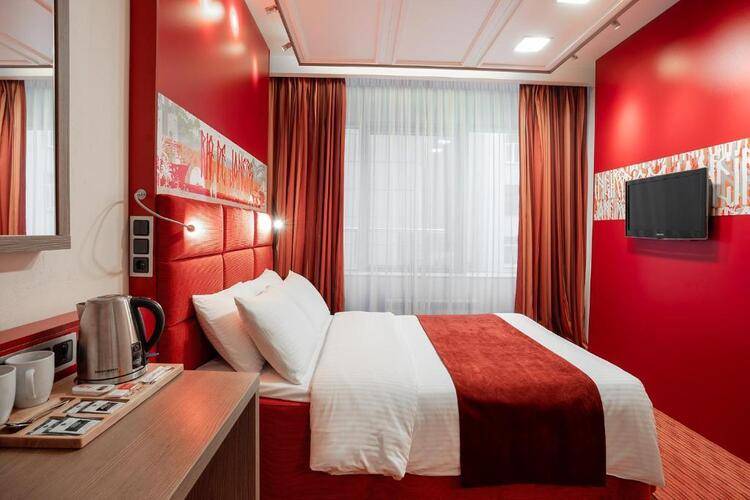 Red Stars Hotel