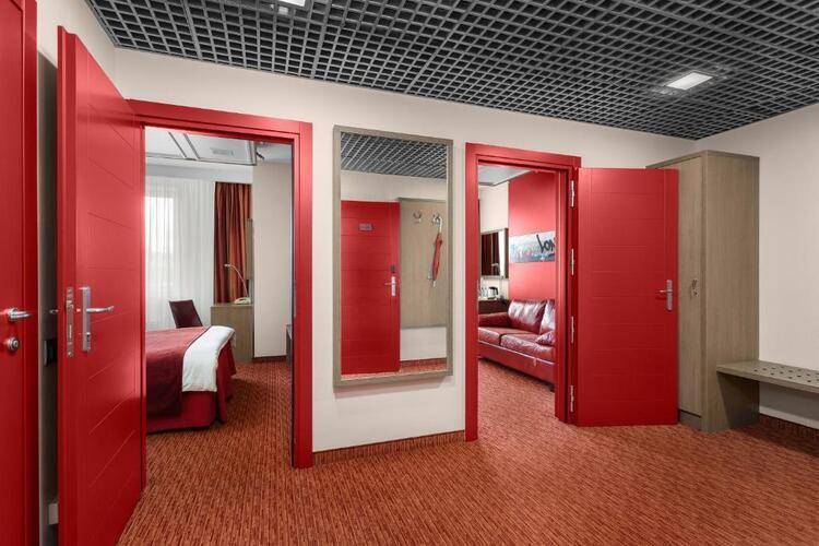Red Stars Hotel