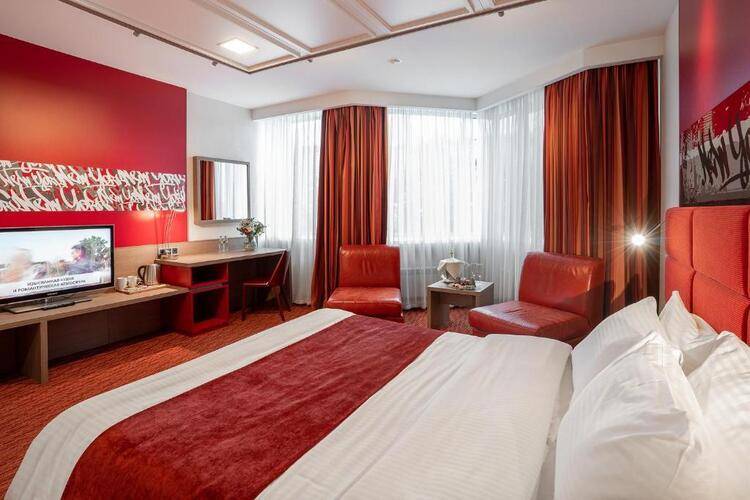 Red Stars Hotel