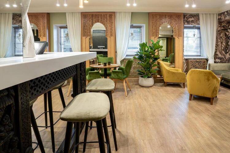 Red Stars Hotel