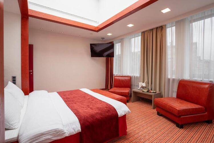 Red Stars Hotel