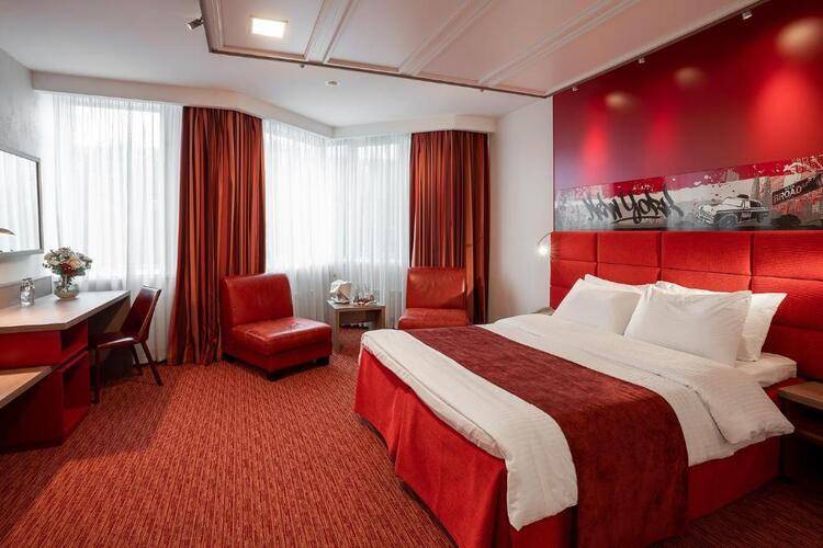 Red Stars Hotel