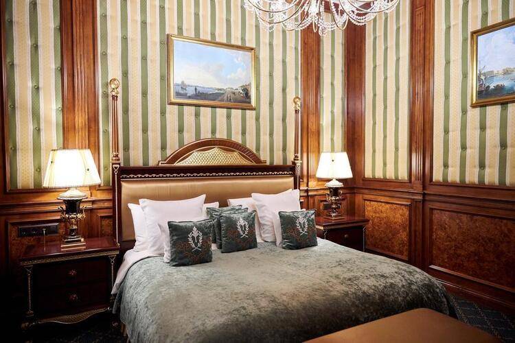 Trezzini Palace Hotel