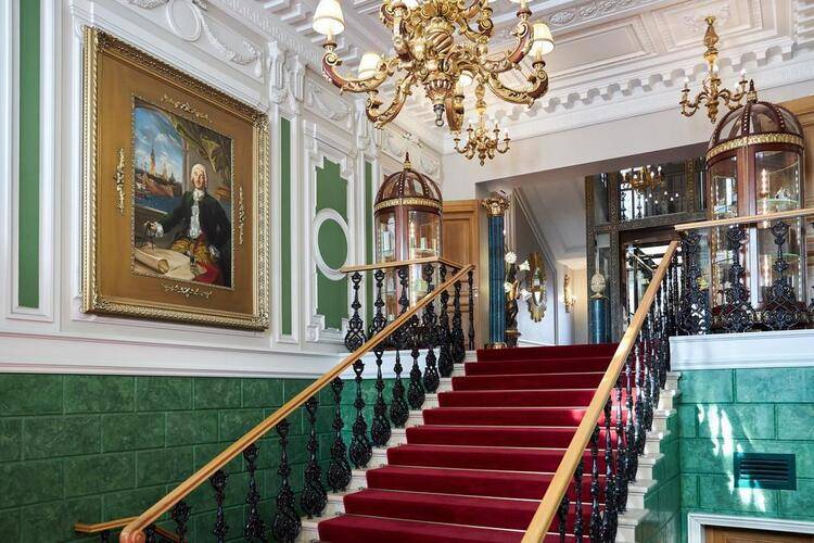 Trezzini Palace Hotel