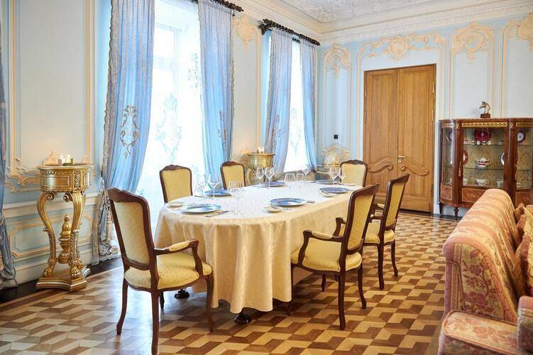 Trezzini Palace Hotel