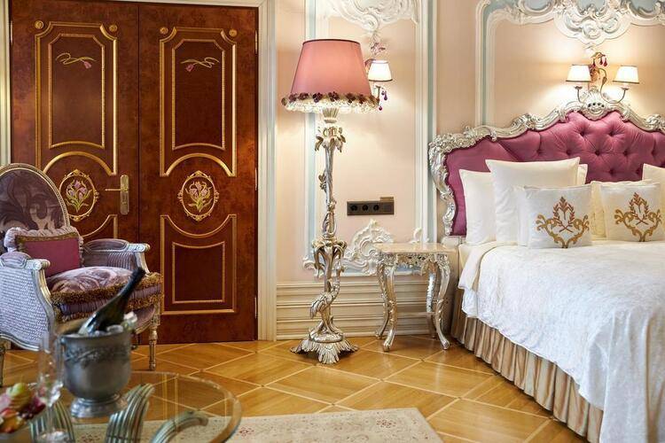 Trezzini Palace Hotel
