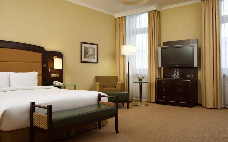 Hilton Moscow Leningradskaya (Хилтон Москва Ленинградская)