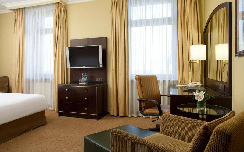 Hilton Moscow Leningradskaya (Хилтон Москва Ленинградская)