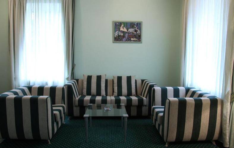Максима Ирбис Отель (Maxima Irbis Hotel)