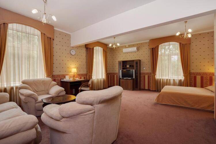 Максима Ирбис Отель (Maxima Irbis Hotel)