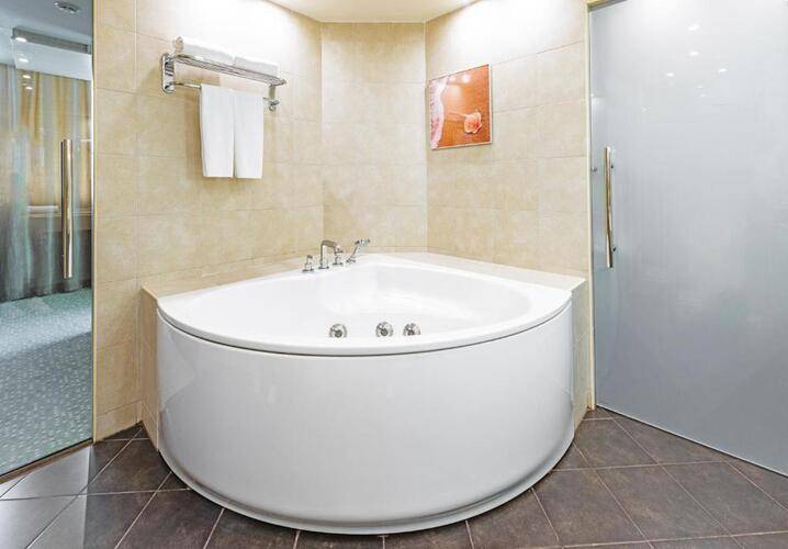 Ramada By Wyndham Yekaterinburg Hotel & Spa (Рамада Екатеринбург)