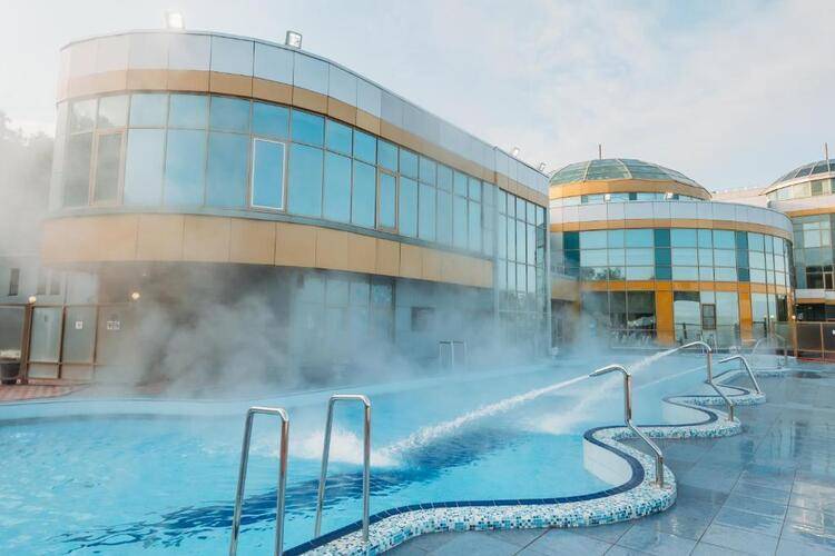 Ramada By Wyndham Yekaterinburg Hotel & Spa (Рамада Екатеринбург)