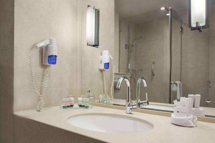 Ramada By Wyndham Yekaterinburg Hotel & Spa (Рамада Екатеринбург)