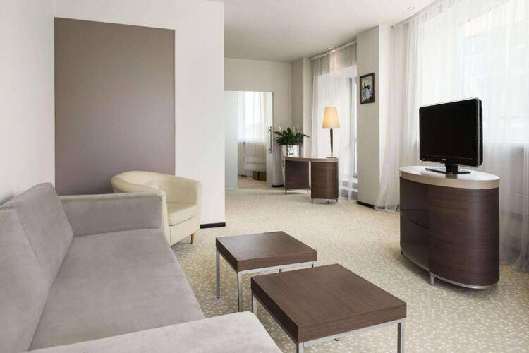 Ramada By Wyndham Yekaterinburg Hotel & Spa (Рамада Екатеринбург)