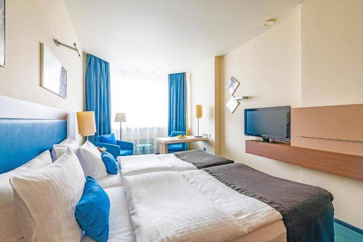 Ramada By Wyndham Yekaterinburg Hotel & Spa (Рамада Екатеринбург)