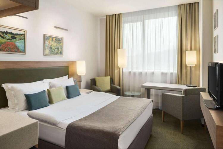 Ramada By Wyndham Yekaterinburg Hotel & Spa (Рамада Екатеринбург)