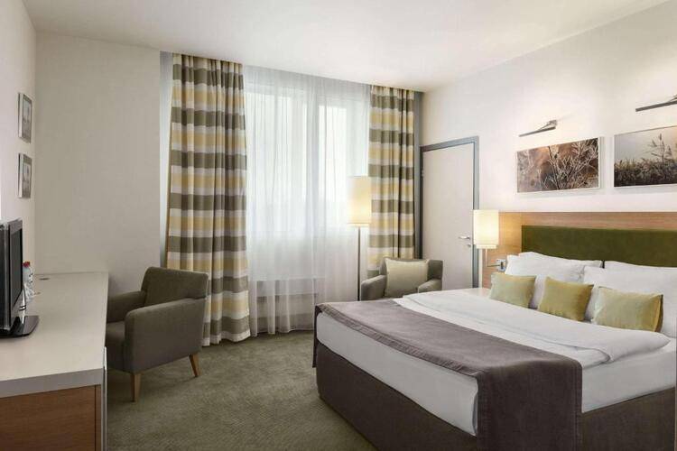 Ramada By Wyndham Yekaterinburg Hotel & Spa (Рамада Екатеринбург)