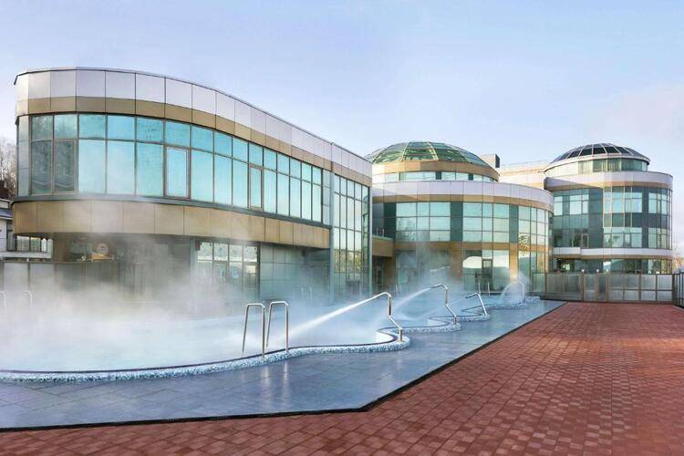 Ramada By Wyndham Yekaterinburg Hotel & Spa (Рамада Екатеринбург)