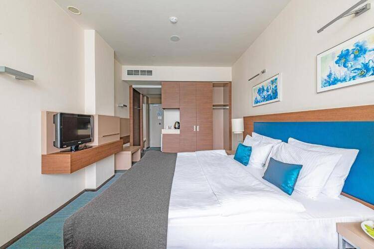 Ramada By Wyndham Yekaterinburg Hotel & Spa (Рамада Екатеринбург)