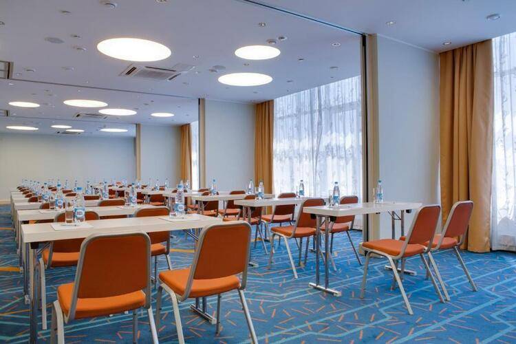 Космос Астрахань (Ex.Park Inn Astrakhan)