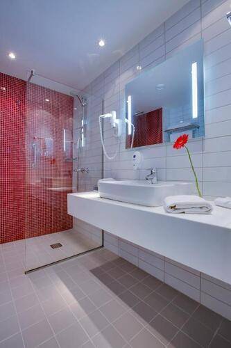 Космос Астрахань (Ex.Park Inn Astrakhan)
