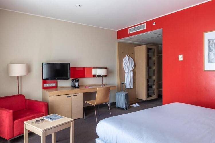 Космос Астрахань (Ex.Park Inn Astrakhan)