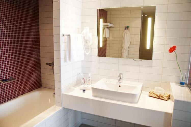 Космос Астрахань (Ex.Park Inn Astrakhan)