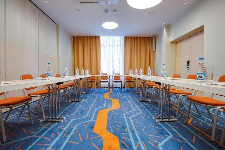 Космос Астрахань (Ex.Park Inn Astrakhan)