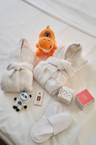 Cosmos Ekaterinburg Hotel (Бывш. Park Inn By Radisson Ekaterinburg)