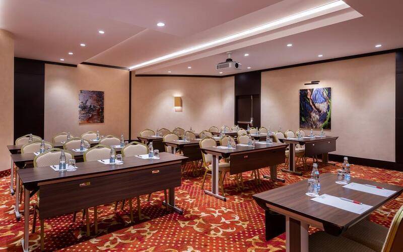 Звезды Арбата (Ex. Moscow Marriott Hotel Novy Arbat)