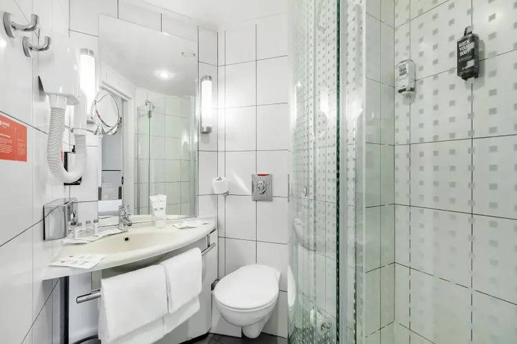 AZIMUT Отель Бауман Казань (Ex. Ibis Kazan Centre)