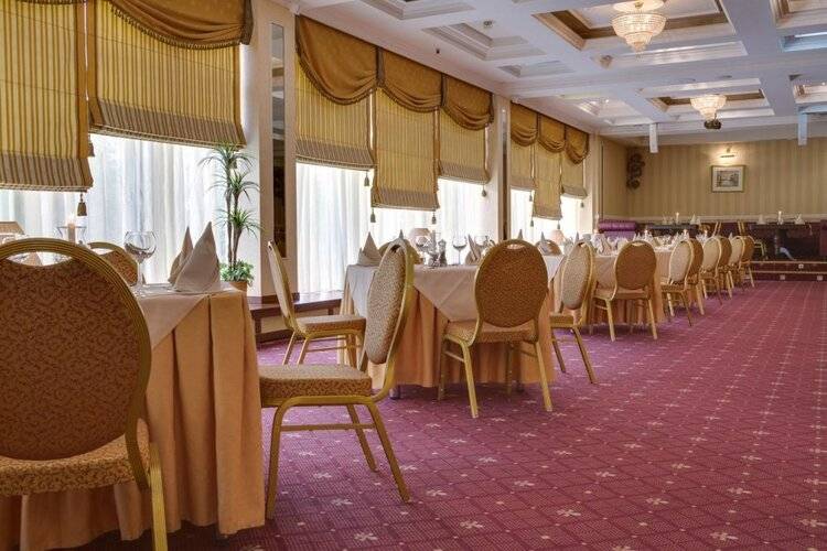 Cosmos Murmansk (Бывш. Park Inn By Radisson Poliarnie Zori)