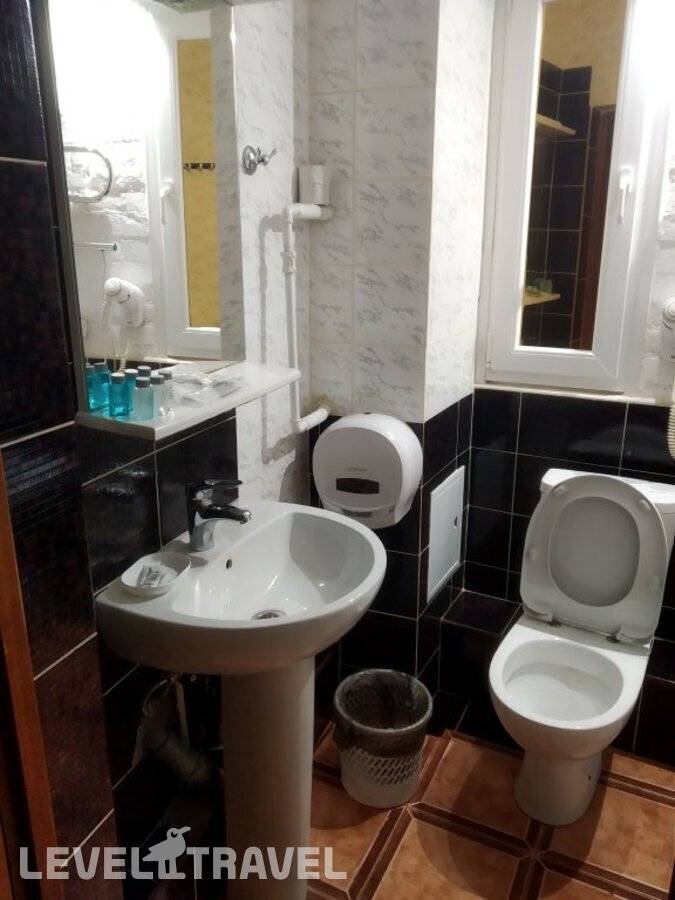 Изображение отеля 8