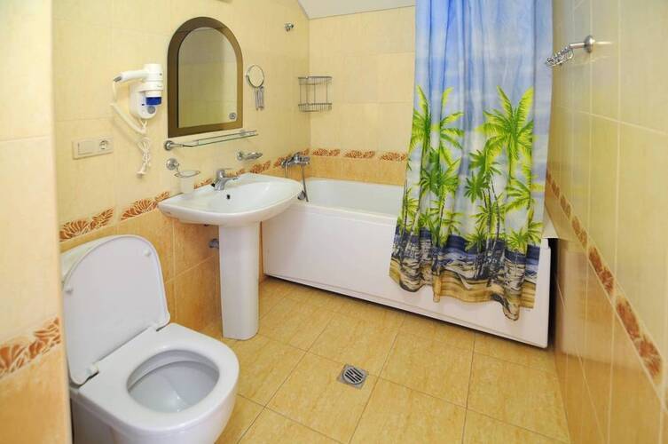 Отель Каро