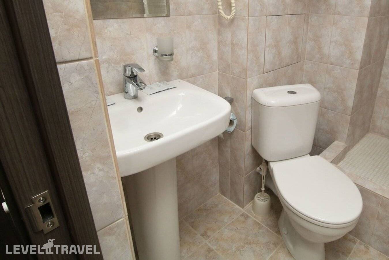 Изображение отеля 8