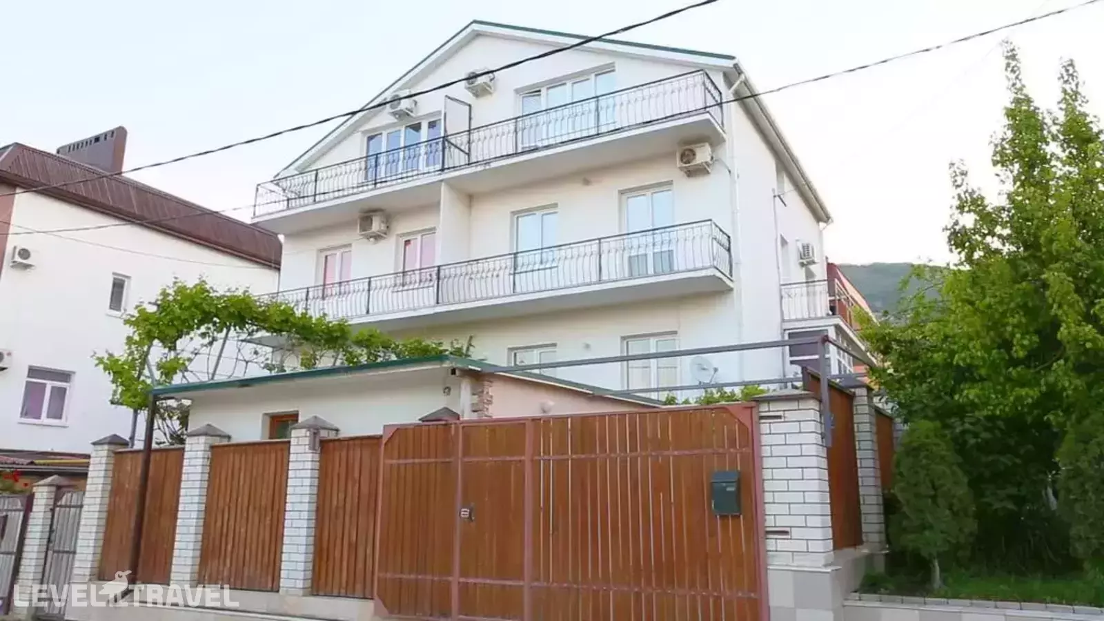 Отель Лавровая