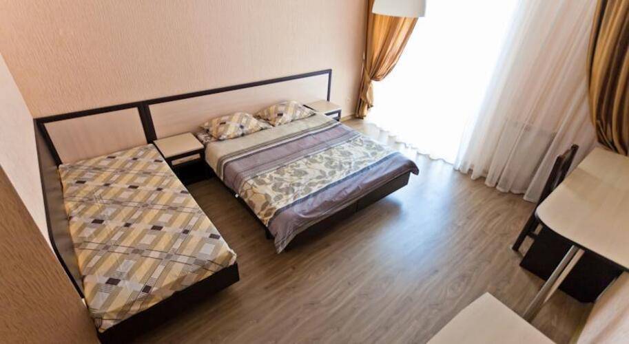 Отель Лотос