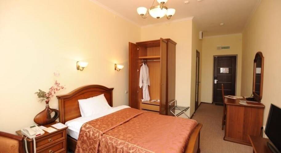 Отель Иностранец