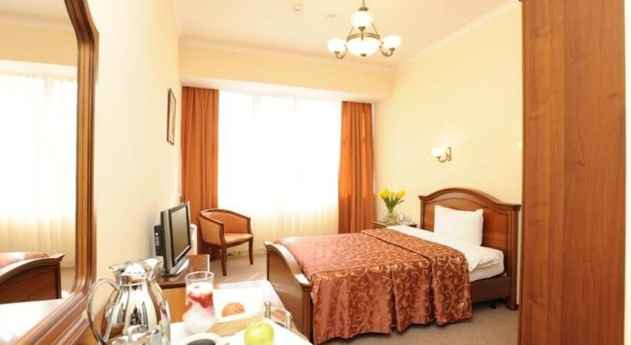 Отель Иностранец