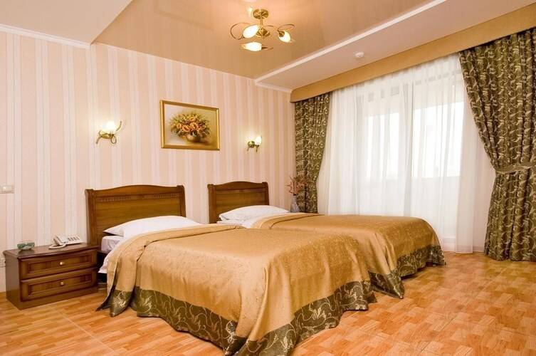 Отель Платан Южный