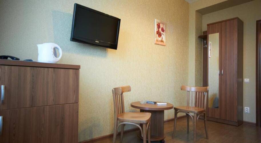 Отель Виват