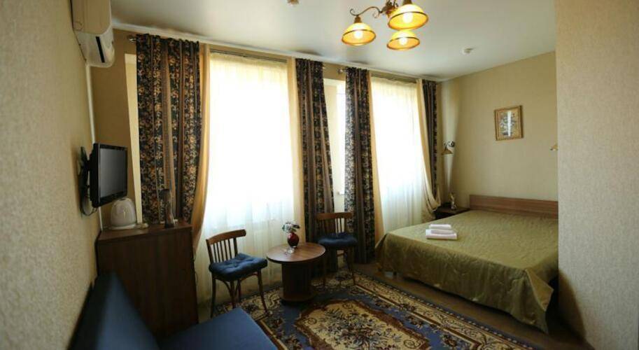 Отель Виват