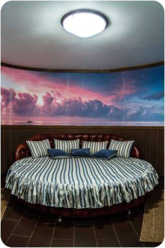 Au Rooms