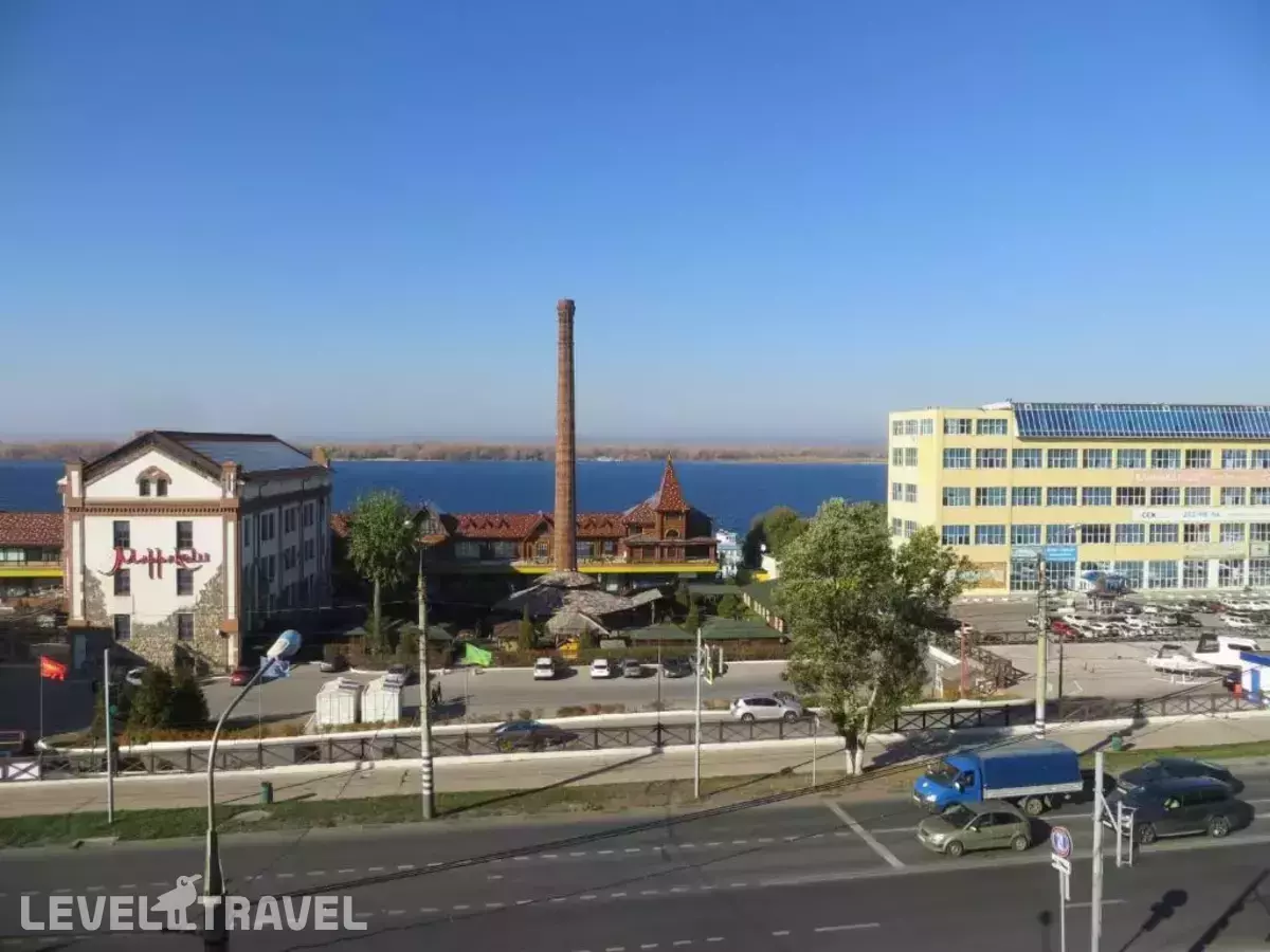 Отель Корона