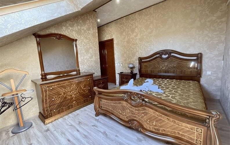 Эллаиса